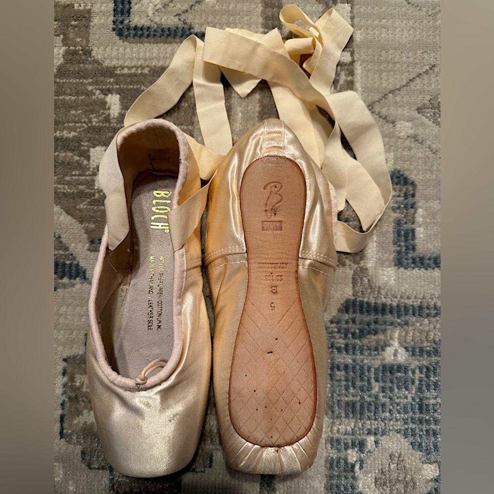 ‘Aspiration’ pointe shoes by Bloch - 5 B